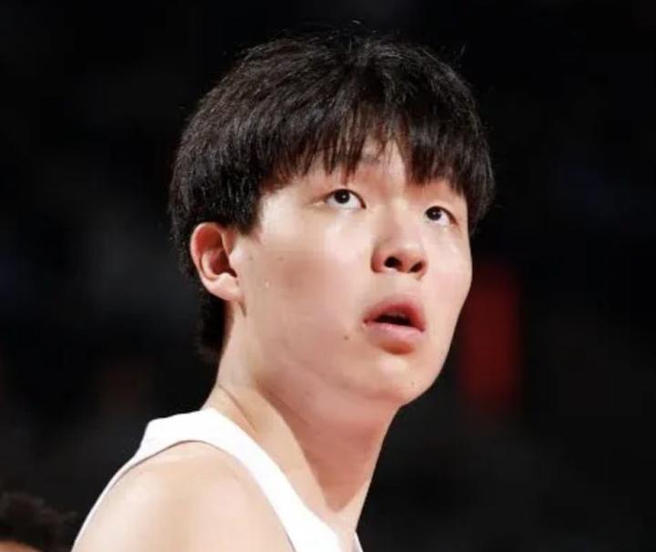  记者：杨瀚森因伤加之长途返程，今日不出战混音队比赛 新闻 记者：杨瀚森因伤加之长途返程，今日不出战混音队比赛 新闻