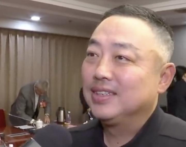  体育本该无疆界；樊振东德甲之旅启示；刘国梁观点引发深思。 体育新闻