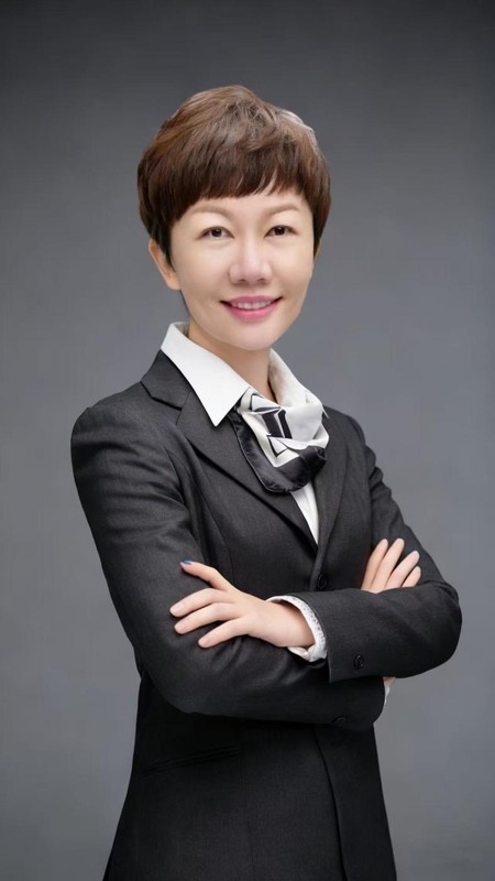 专业与温柔交织，责任担当前行；张丽洁如何诠释资管女性力量。