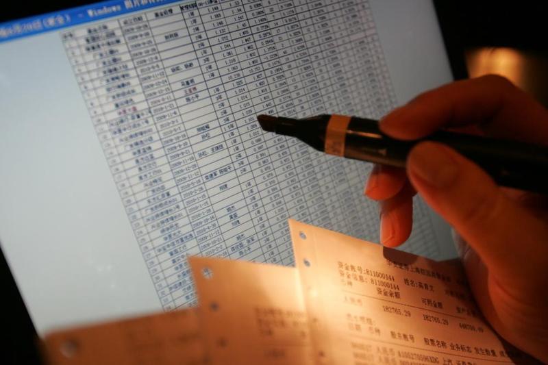  新版《呼啸山庄》登陆院线，视觉狂欢引发热议；大胆创新，还是偏离原著精髓？ 娱乐新闻