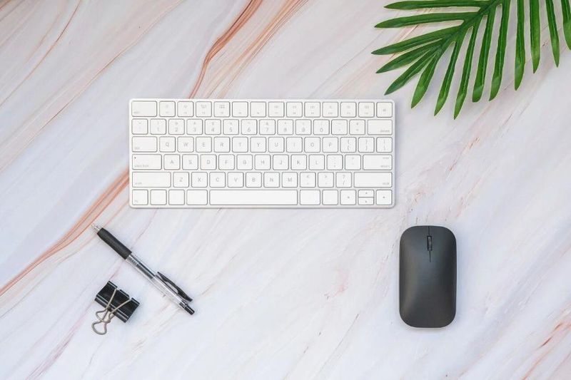  现代办公利器变身隐患源头；无线键鼠三大窃密路径剖析，防护措施须跟进。 IT技术