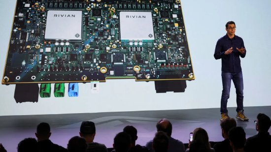  优步携手Rivian发力无人驾驶出租车领域；投资规模可观，目标直指大规模商业化。 IT技术