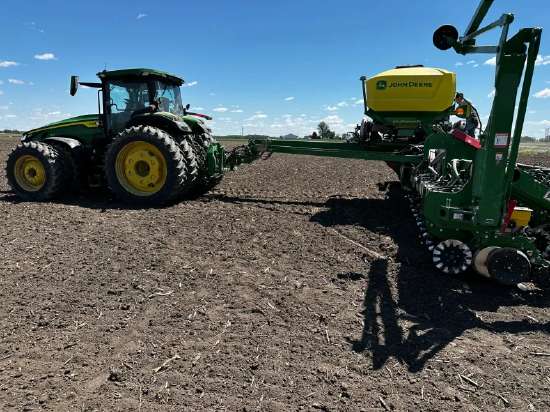  全球供应链震荡加剧；伊朗局势影响美国农场主成本压力。 新闻