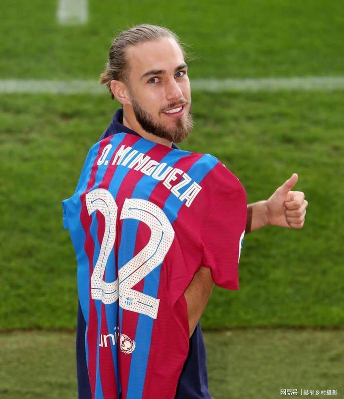  【深度复盘】德科的精算逻辑：零成本签回明格萨背后的三维度决策模型 体育新闻