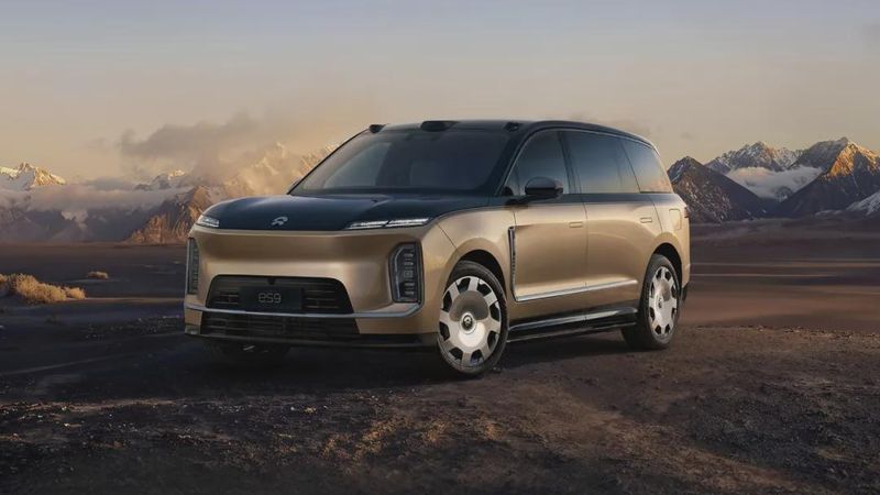  【技术深耕】电芯标准化与芯片归一化：新能源造车打破资源错配的底层钥匙 汽车科技