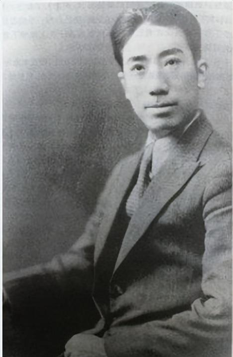  一代枭雄的末路：戴笠坠机后，蒋介石为何翻脸不认人？ 新闻