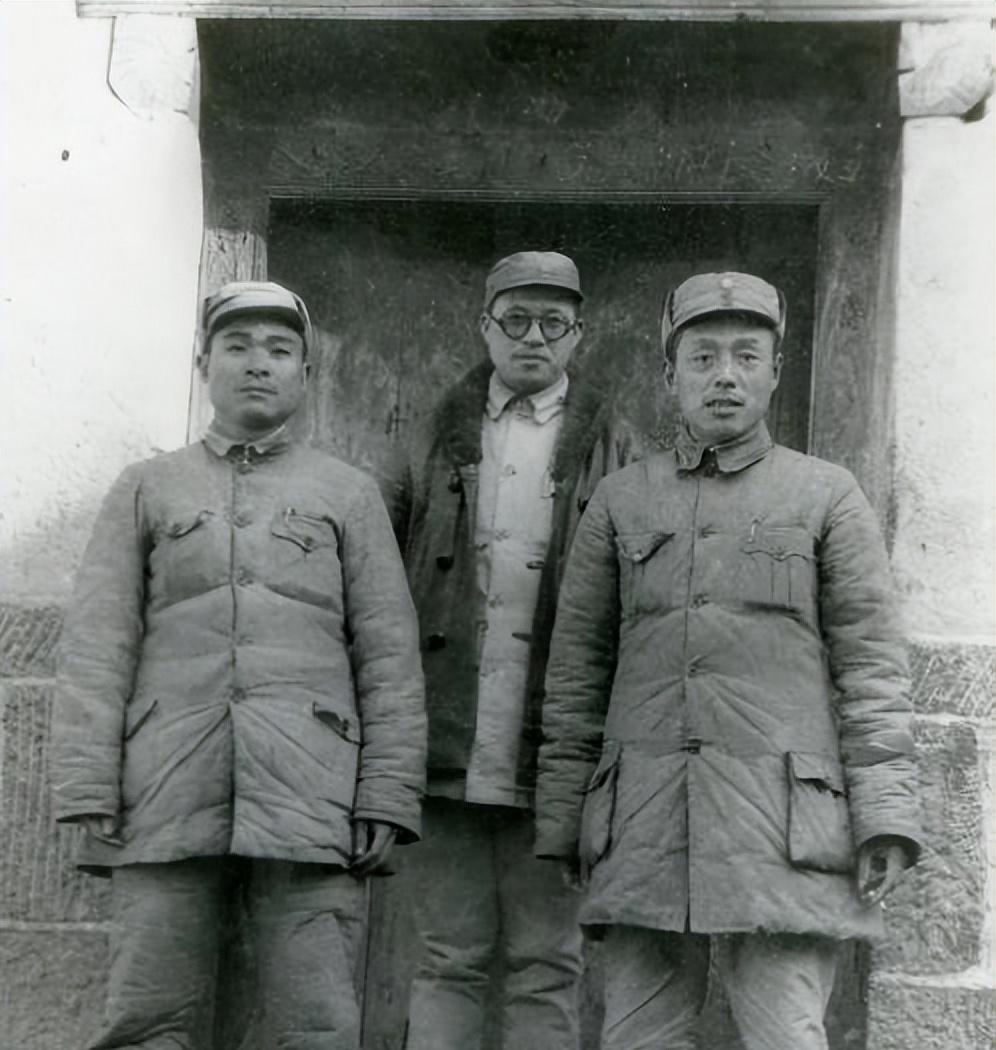  九次负伤背后的制度困局：开国少将陈奇的职务天花板深度复盘 新闻